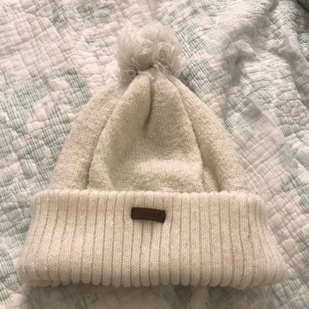 White cream Beanie - Picture 1 of 3